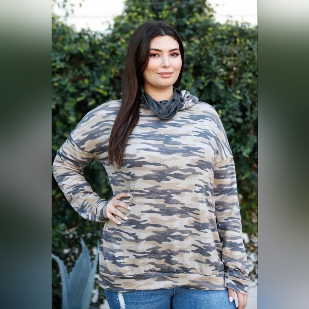 Plus Size Camo Mask Neck Hoodie Sweatshirt